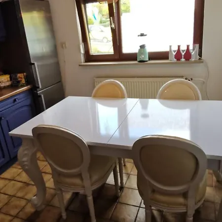 Lejlighed Ganze 95Qm Komfort Wohnung Mit 4 Zimmern Sowie Eigener Kueche, Bad Und Wc, Mit Garten, Gratis Parkplaetze, Wifi, Ruhige Top Lage Kassel