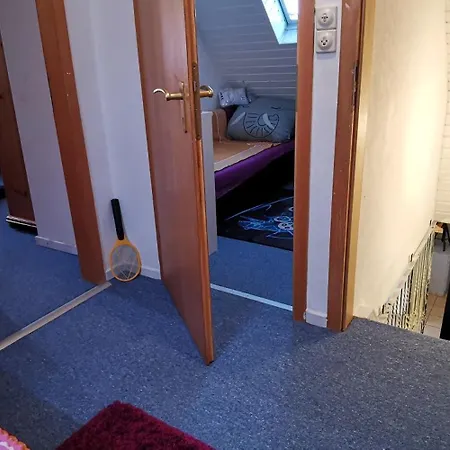 Komfort Mit Garten, 4 Zimmer, 8 Betten, Eigene Kueche, Bad Wc, Gratis Fruehstueck, Parkplaetze Und Wifi, So Privat Zu Hause Daire *