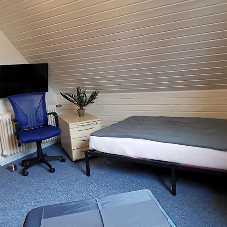 Lejlighed Ganze 95Qm Komfort Wohnung Mit 4 Zimmern Sowie Eigener Kueche, Bad Und Wc, Mit Garten, Gratis Parkplaetze, Wifi, Ruhige Top Lage