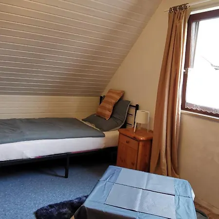 Ganze 95Qm Komfort Wohnung Mit 4 Zimmern Sowie Eigener Kueche, Bad Und Wc, Mit Garten, Gratis Parkplaetze, Wifi, Ruhige Top Lage Lejlighed