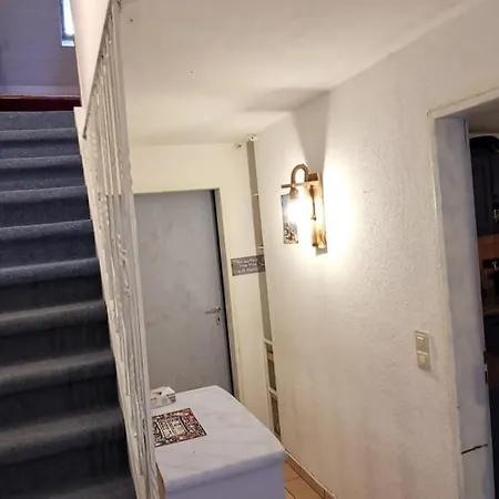 Ganze 95Qm Komfort Wohnung Mit 4 Zimmern Sowie Eigener Kueche, Bad Und Wc, Mit Garten, Gratis Parkplaetze, Wifi, Ruhige Top Lage