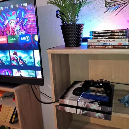 Ganze 95Qm Komfort Wohnung Mit 4 Zimmern Sowie Eigener Kueche, Bad Und Wc, Mit Garten, Gratis Parkplaetze, Wifi, Ruhige Top Lage *