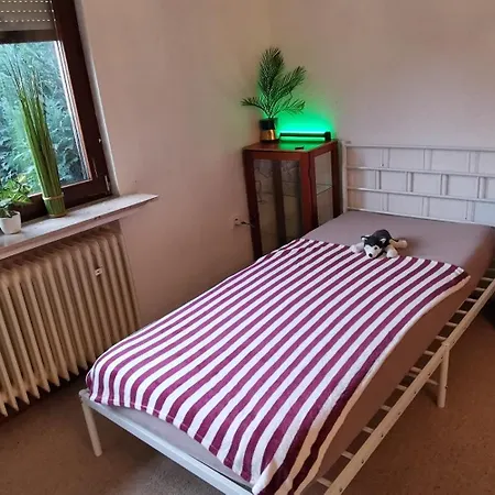 Ganze 95Qm Komfort Wohnung Mit 4 Zimmern Sowie Eigener Kueche, Bad Und Wc, Mit Garten, Gratis Parkplaetze, Wifi, Ruhige Top Lage *