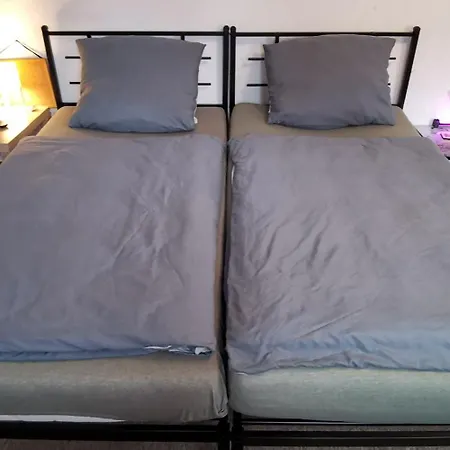 Lejlighed Ganze 95Qm Komfort Wohnung Mit 4 Zimmern Sowie Eigener Kueche, Bad Und Wc, Mit Garten, Gratis Parkplaetze, Wifi, Ruhige Top Lage Kassel