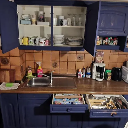 Lejlighed Ganze 95Qm Komfort Wohnung Mit 4 Zimmern Sowie Eigener Kueche, Bad Und Wc, Mit Garten, Gratis Parkplaetze, Wifi, Ruhige Top Lage Kassel