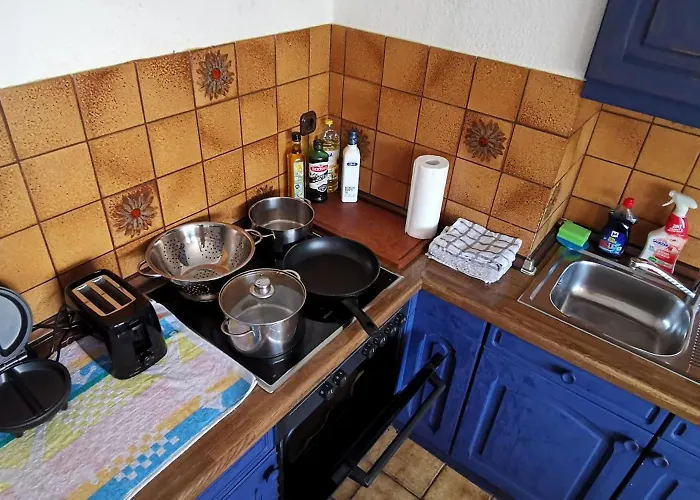 アパート Ganze 95Qm Ferien Wohnung Mit 3 Schlafzimmer, Eigener Kueche, Wohnzimmer, Badezimmer, Wc Sowie Grossen Garten, Gratis Parkplaetze, Wifi, Ruhige Top Lage