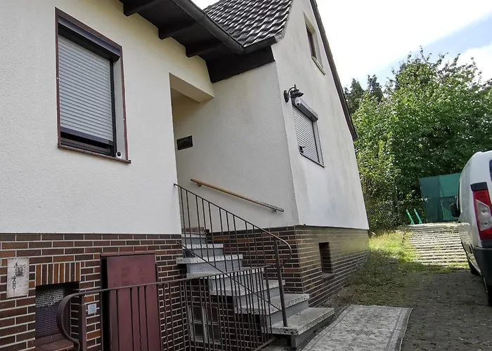 Ganze 95Qm Komfort Wohnung Mit Garten, 3 Schlafzimmer, Mit Privater Kueche, Wohnzimmer, Badezimmer, Wc, Gratis Parkplaetze, Wifi, Ruhige Top Lage *