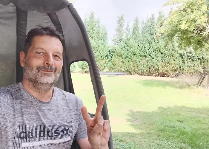 アパート Ganze 95Qm Ferien Wohnung Mit 3 Schlafzimmer, Eigener Kueche, Wohnzimmer, Badezimmer, Wc Sowie Grossen Garten, Gratis Parkplaetze, Wifi, Ruhige Top Lage