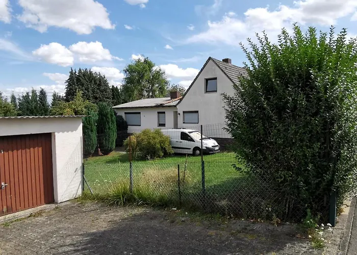 Ganze 95Qm Ferien Wohnung Mit 3 Schlafzimmer, Eigener Kueche, Wohnzimmer, Badezimmer, Wc Sowie Grossen Garten, Gratis Parkplaetze, Wifi, Ruhige Top Lage カッセル