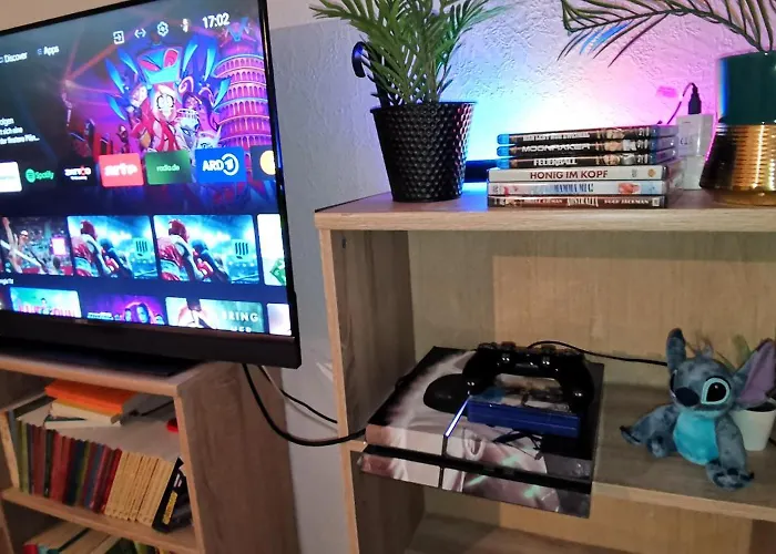 Ganze 95Qm Komfort Wohnung Mit Garten, 3 Schlafzimmer, Mit Privater Kueche, Wohnzimmer, Badezimmer, Wc, Gratis Parkplaetze, Wifi, Ruhige Top Lage *