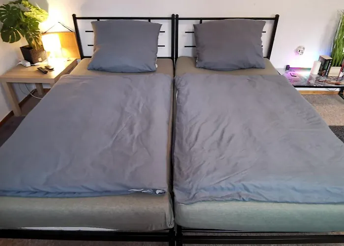 Daire Ganze 95Qm Komfort Wohnung Mit Garten, 3 Schlafzimmer, Mit Privater Kueche, Wohnzimmer, Badezimmer, Wc, Gratis Parkplaetze, Wifi, Ruhige Top Lage Kassel